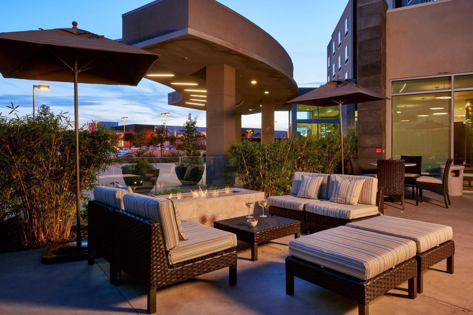 Courtyard By Marriott San Jose North/ Silicon Valley Екстер'єр фото