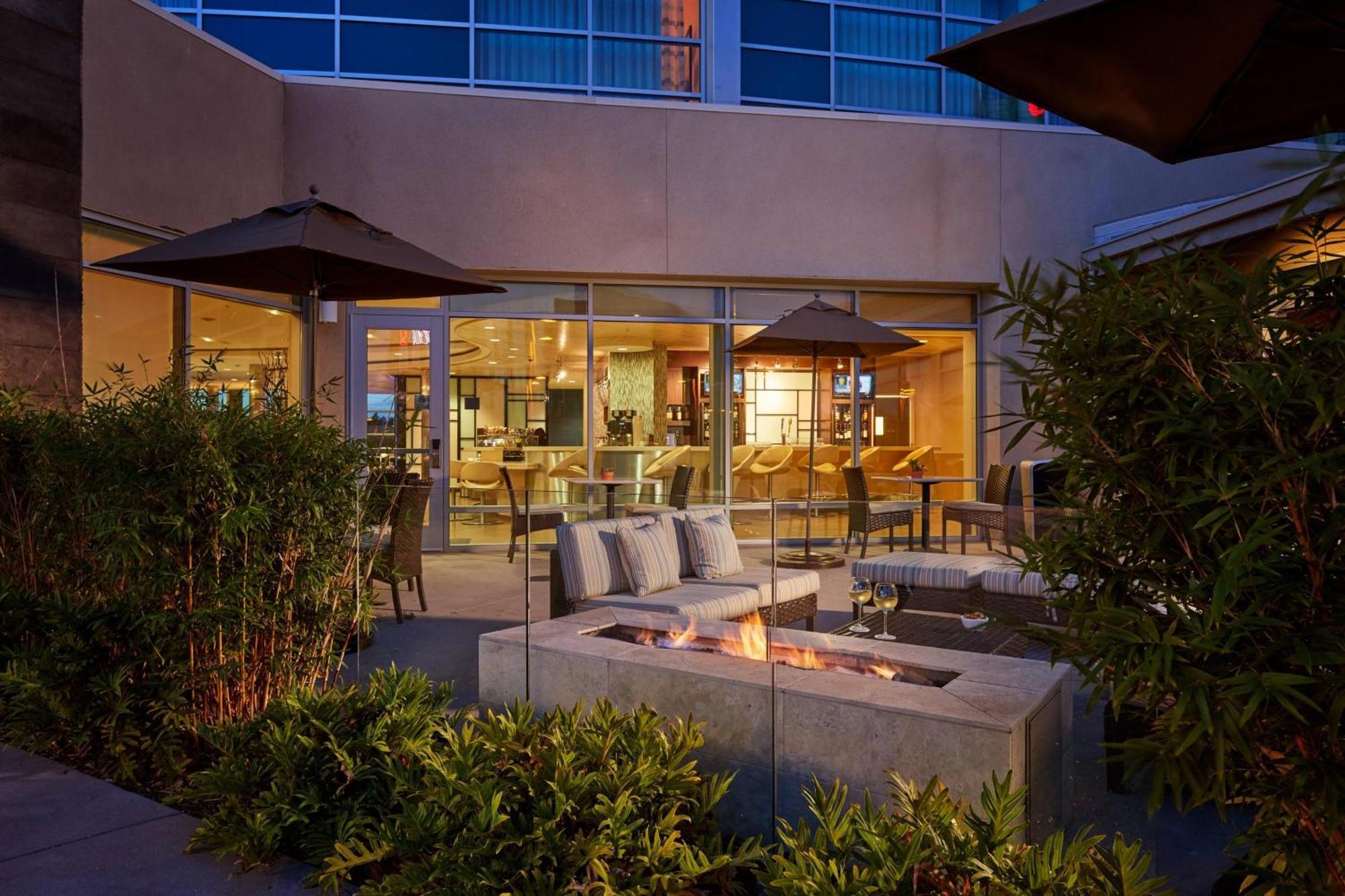 Courtyard By Marriott San Jose North/ Silicon Valley Екстер'єр фото